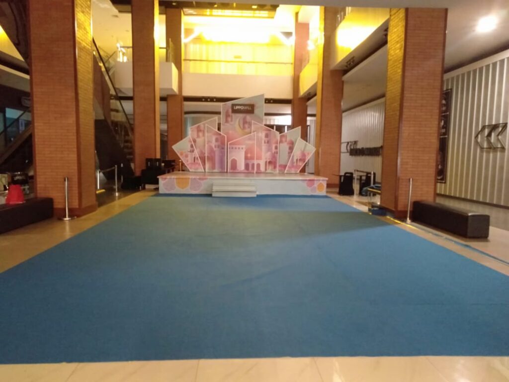 karpet biru